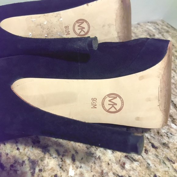 Michael Kors “York” black suede platform high heels - Picture 8 of 16